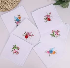 Set 12 batiste dama 27x27cm, brodate, bumbac 100% - Detalii Produs