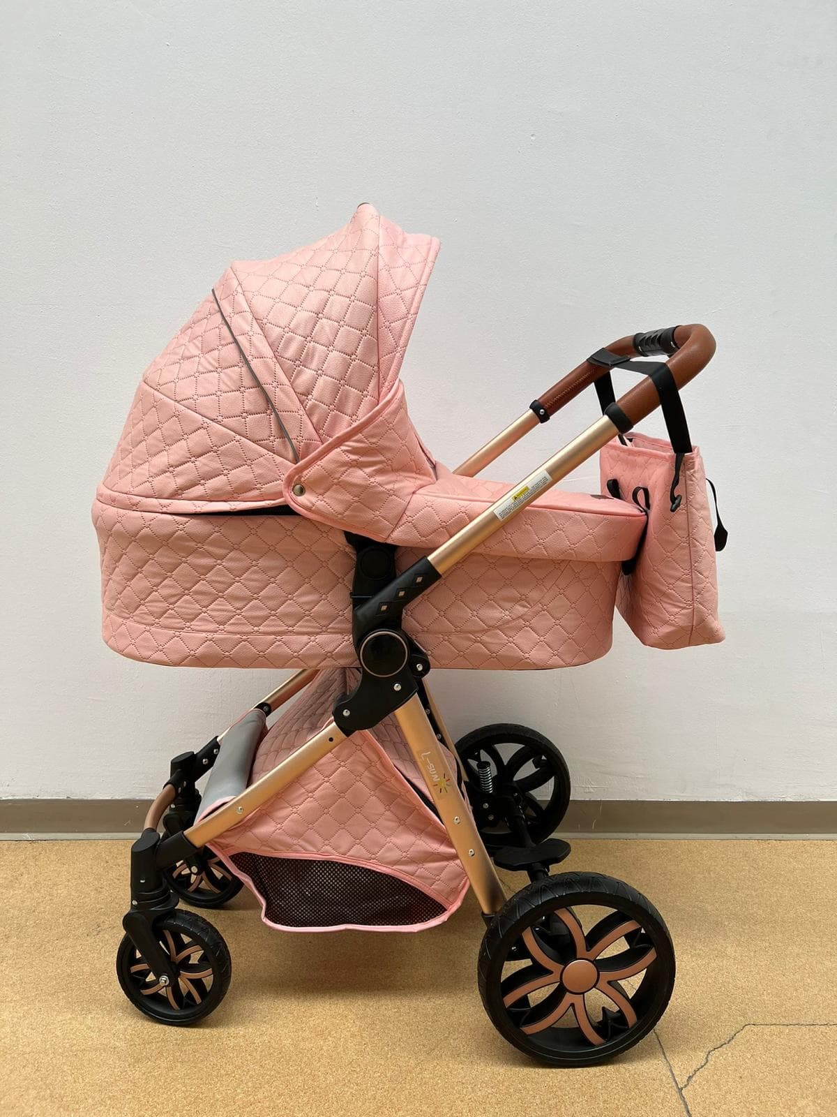 Carucior 3 in 1 cu landou, scoica si geanta, 0-36 luni roz -Concept E Efrall - Magazin Online