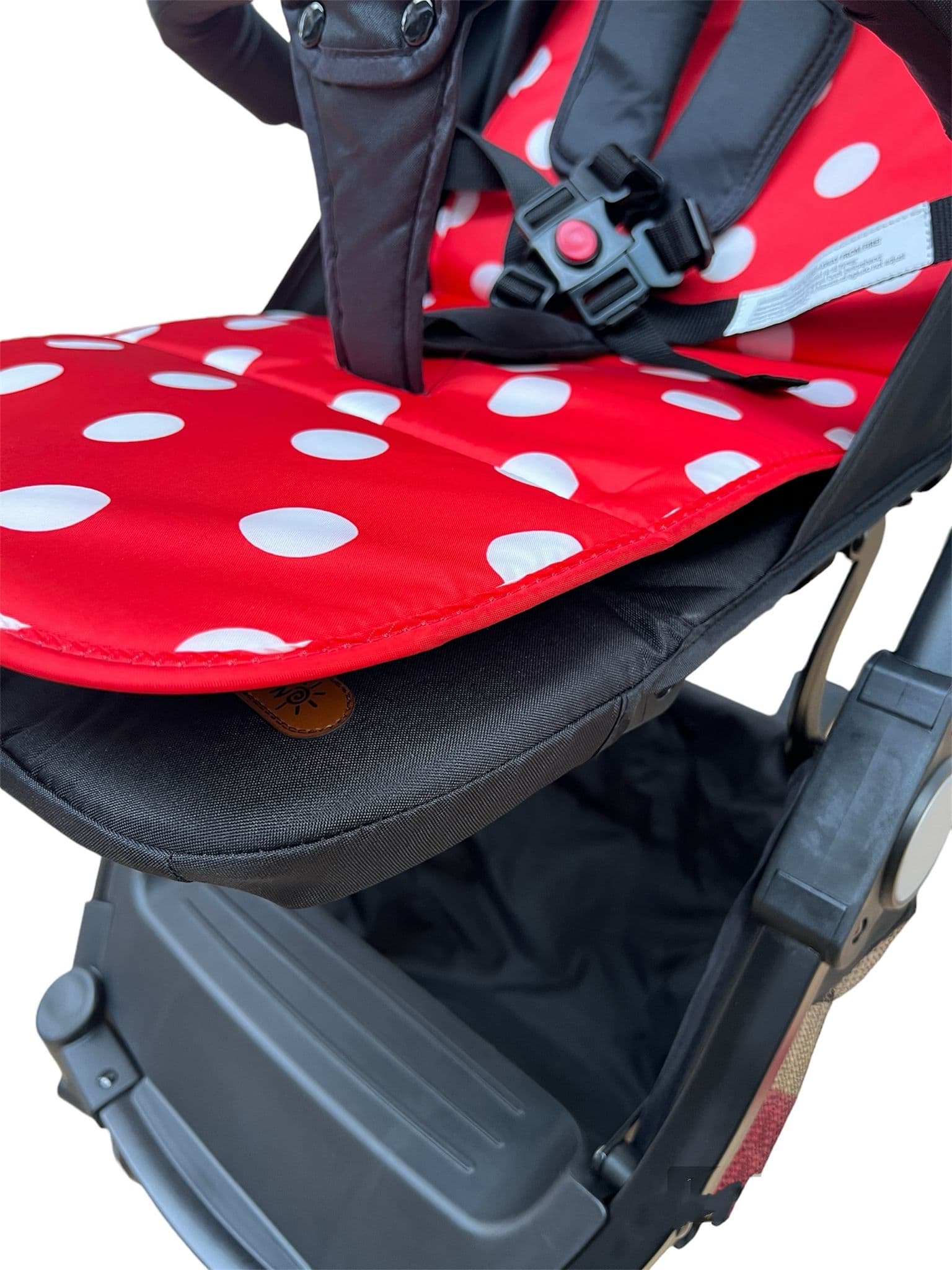 Carucior Sport Compact si Pliabil Tip Troller, Minnie, cu pliere compacta pentru avion-Concept E Efrall - Foto Universul Familiei