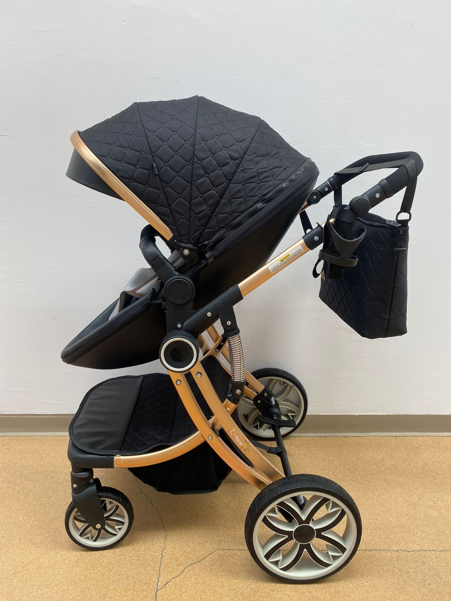 Carucior forma de ou 2 in 1, reversibil, negru cu landou -Concept E Efrall - Magazin Online