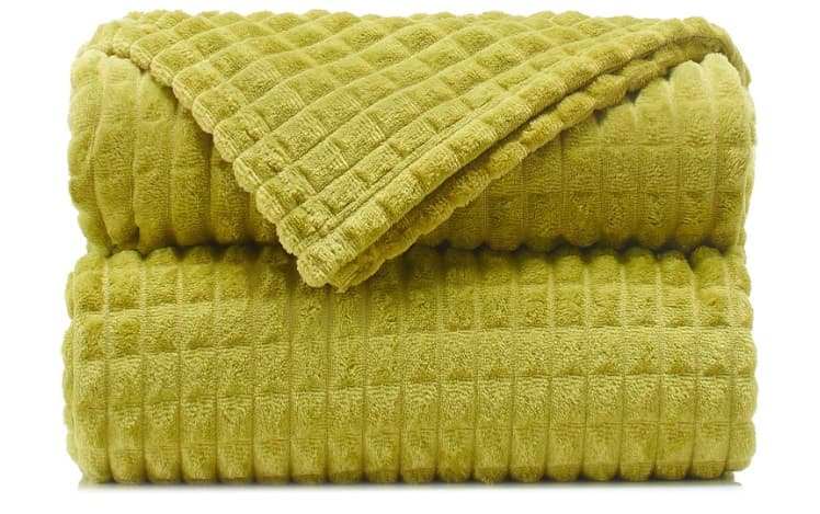 Fotografie produs: Patura cocolino pufoasa cu patratele, pat dublu, Olive 200 x 230 cm-Concept E Efrall