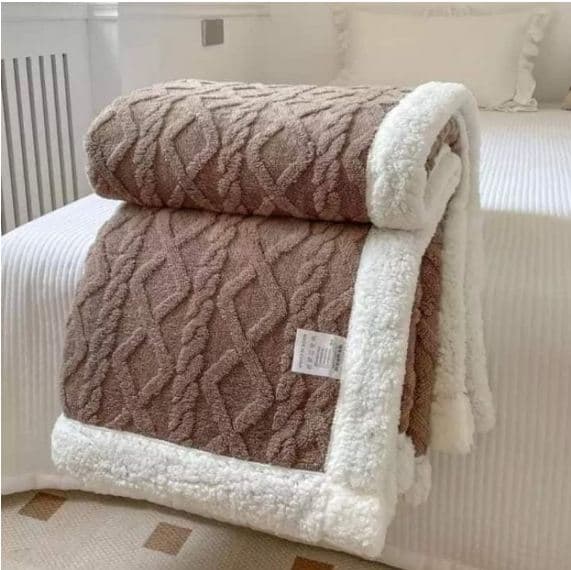 Fotografie produs: Patura cu blanita pentru pat dublu, model tip Tricot, 230x250cm - maro