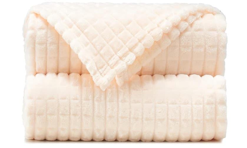 Fotografie produs: Patura cocolino pufoasa cu patratele, pat dublu, unt, 200 x 230 cm-Concept E Efrall