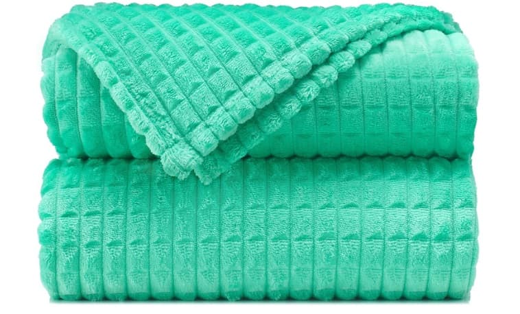 Fotografie produs: Patura cocolino pufoasa cu patratele, pat dublu, turcoaz 200 x 230 cm-Concept E Efrall