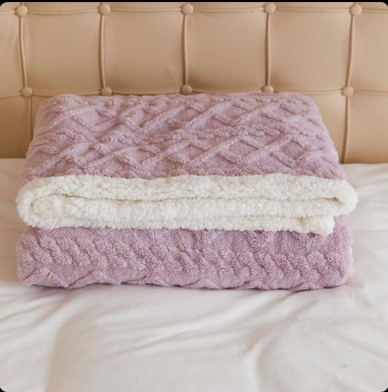 Fotografie produs: Patura cu blanita pentru pat dublu, model tip Tricot, 230x250cm - Lila